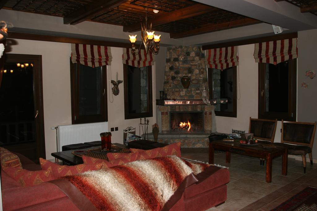 Pandion Luxury Boutique Hotel & Suites With Spa Hotel *